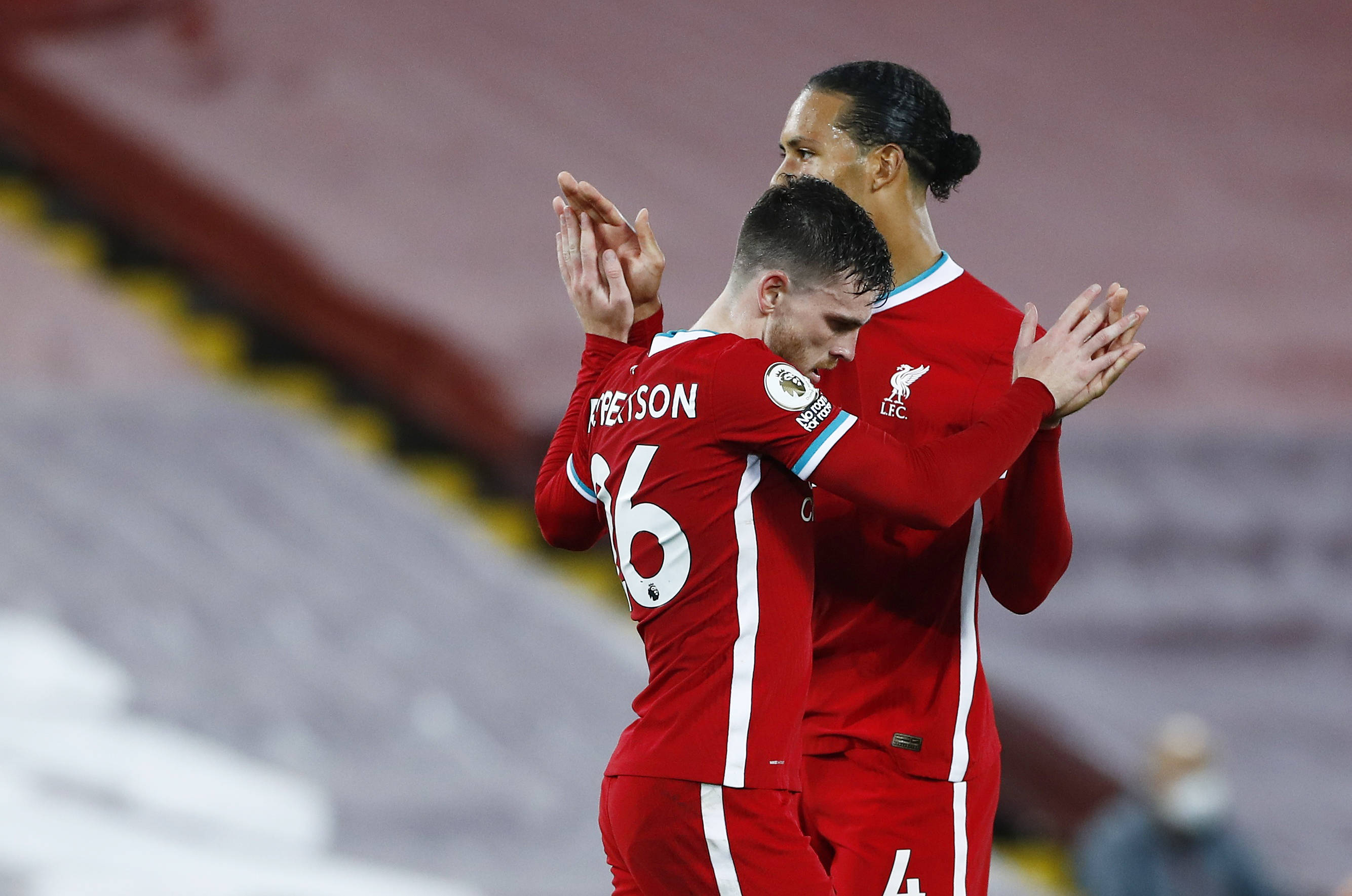 英超赛场上 英超赛场上